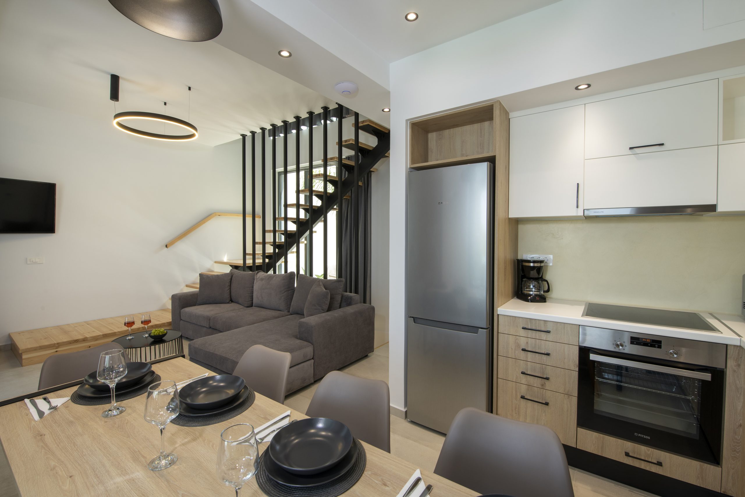 EXPERIENCE CHANIA LIVE IN COMFORT